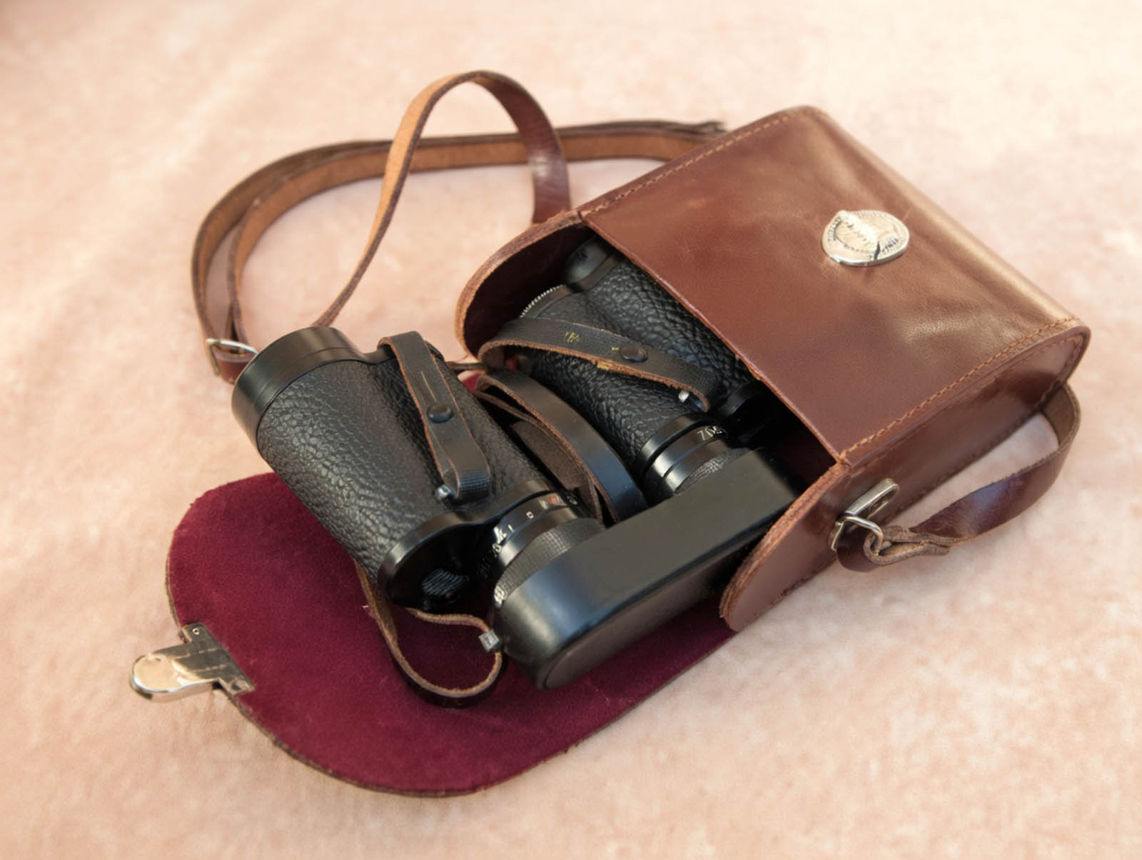 Genuine Carl Zeiss Jena  Jenoptem 8 x 30  binoculars with leather case
